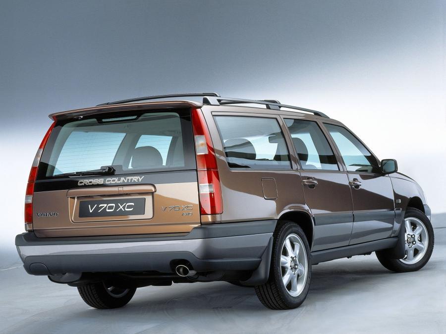  Volvo V70 XC 1997 года  (фото 2 из 9)
